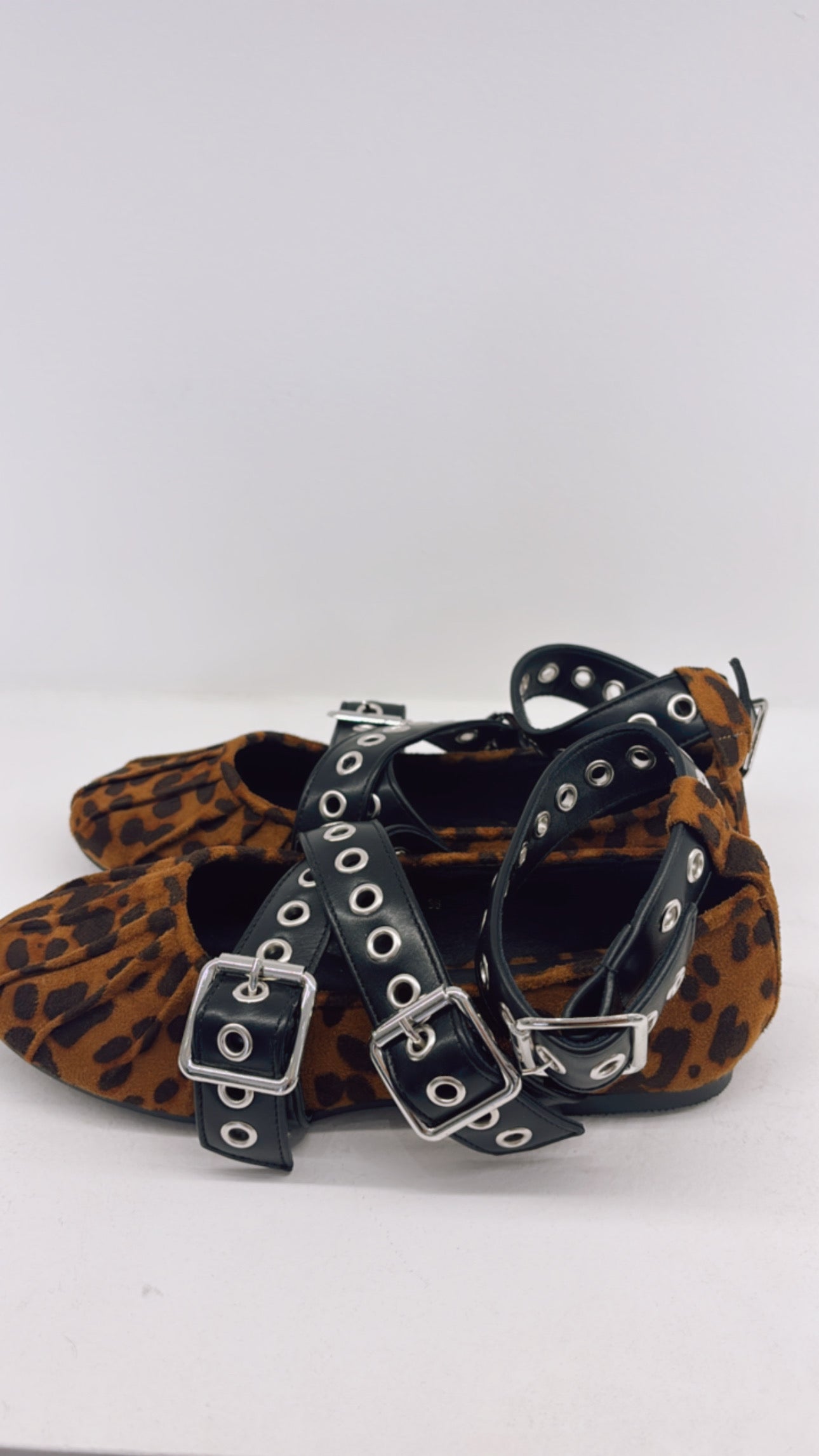 BALLERINE LEO