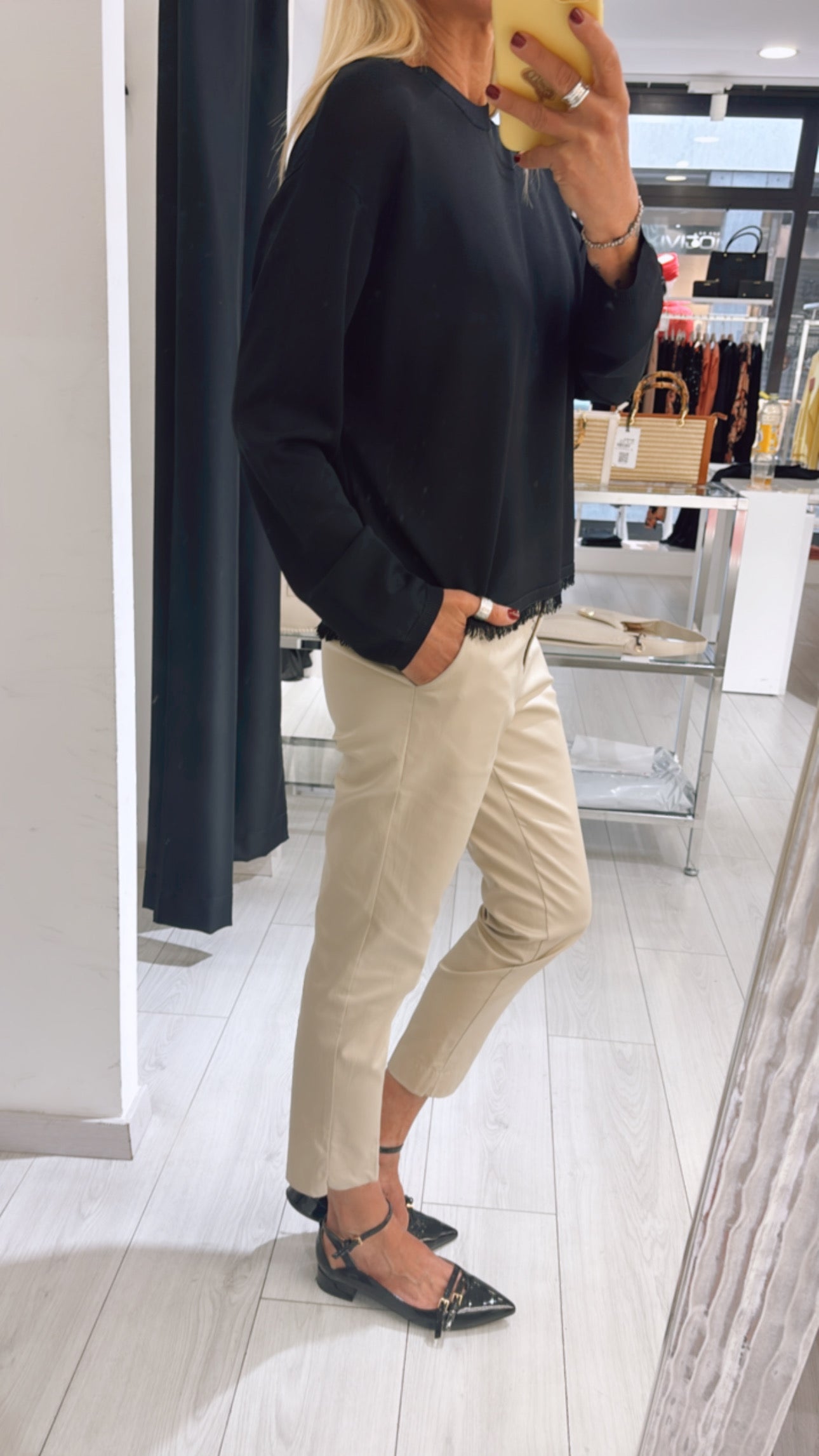 Maglia con sfrangiatura