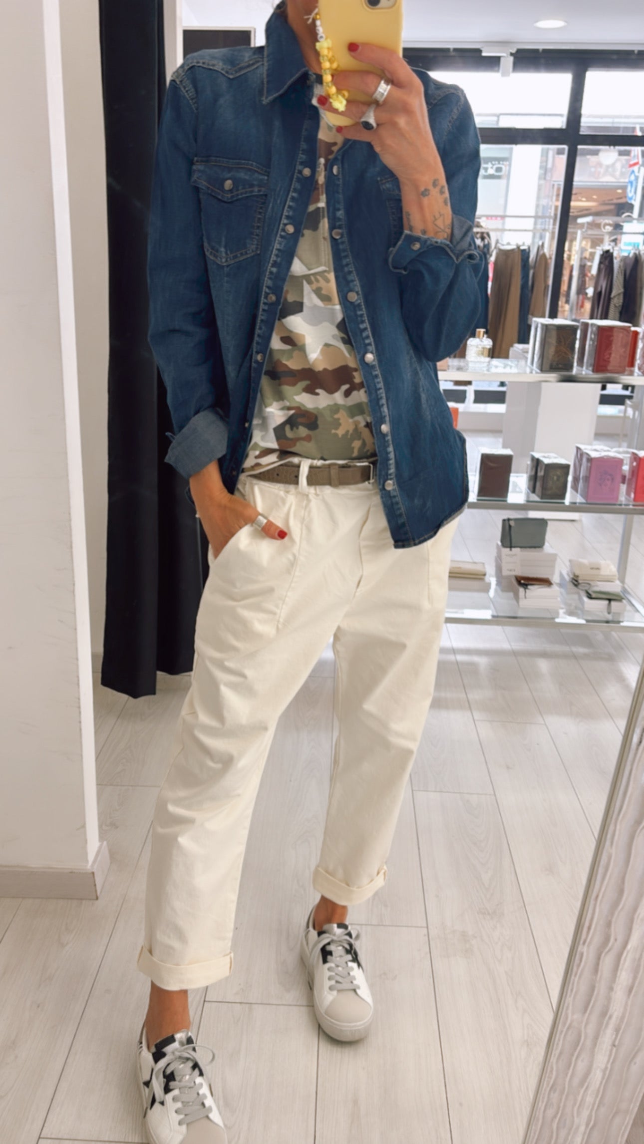 T-SHIRT TAGLIO VIVO