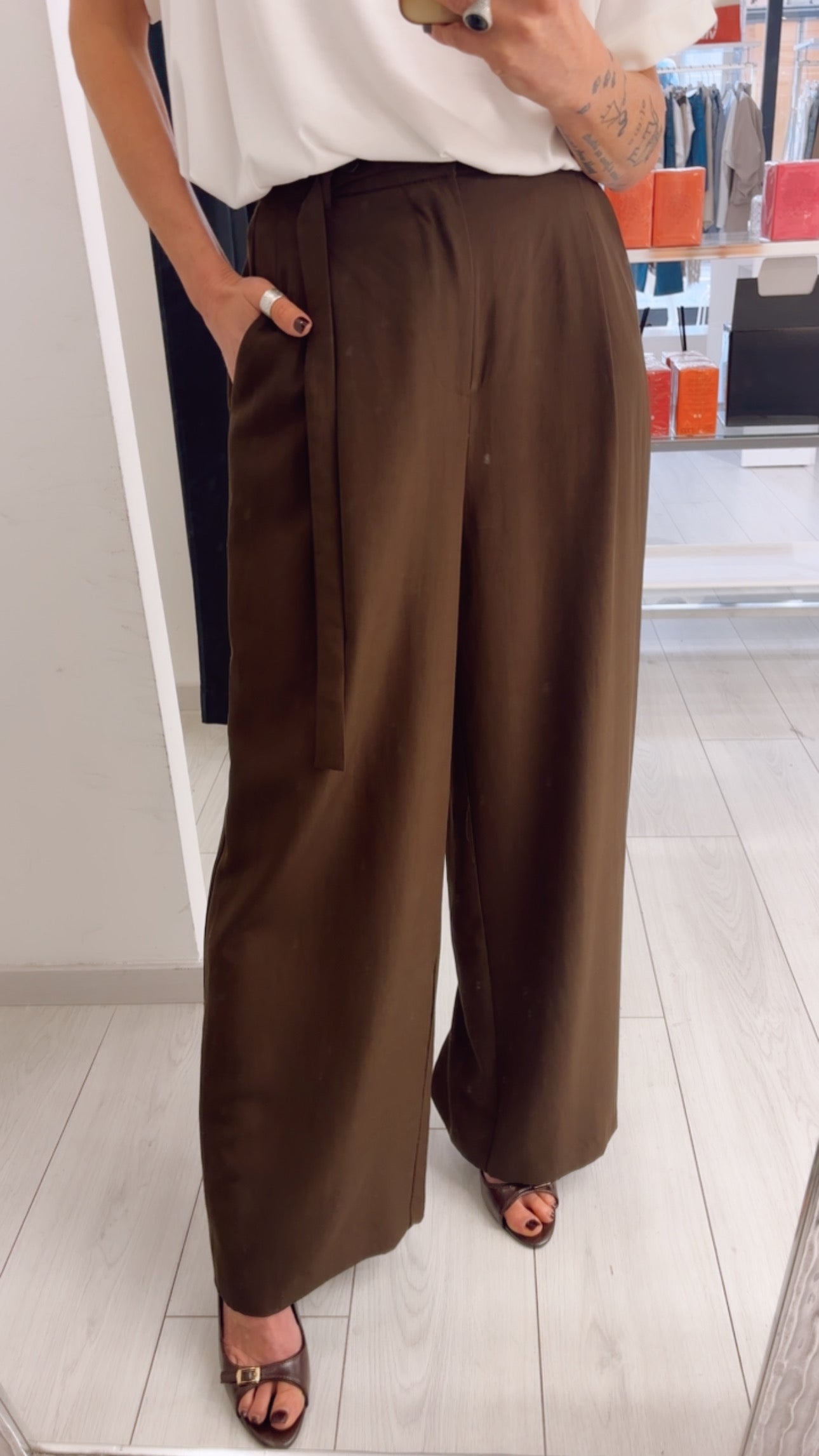 PANTALONE TRE BOTTONI