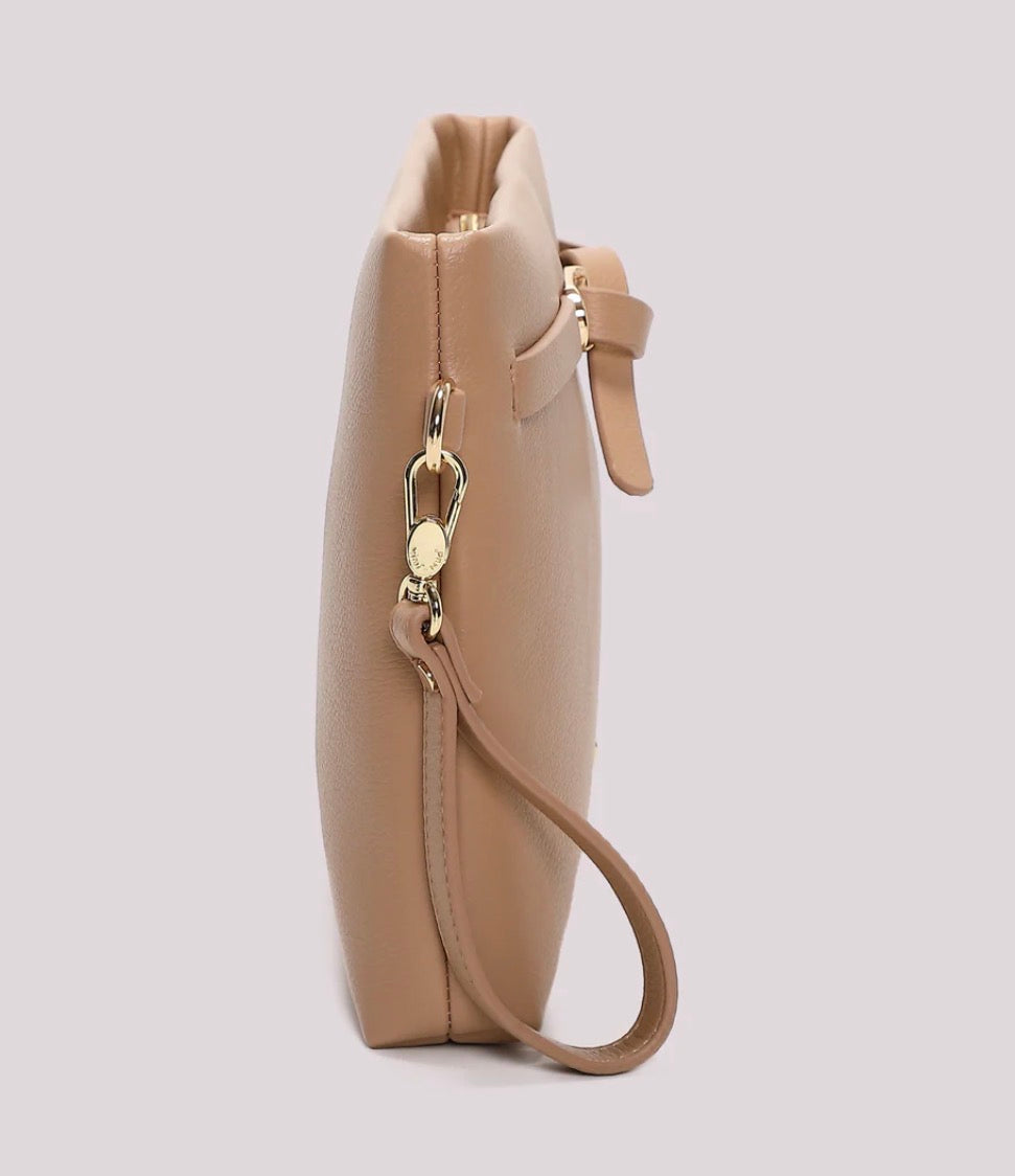 BORSA A BUSTA CON CINTURINO ORIZZONTALE
