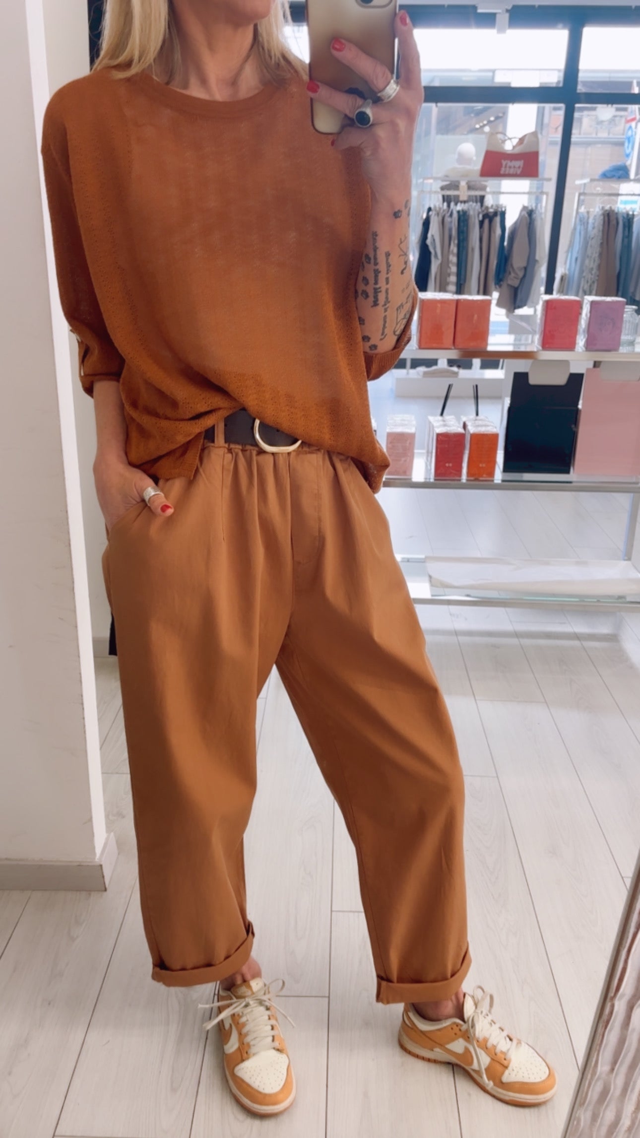 MAGLIA MANICA CON BOTTONE