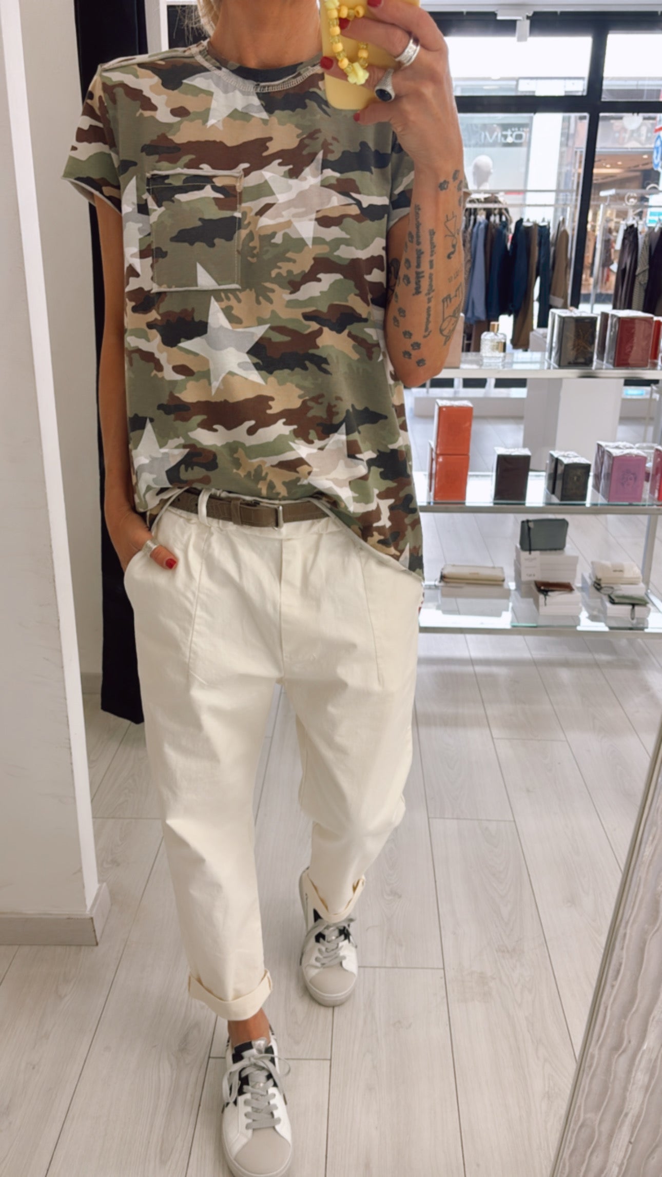 T-SHIRT TAGLIO VIVO