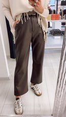 CHINO IN ECOPELLE FLAIR