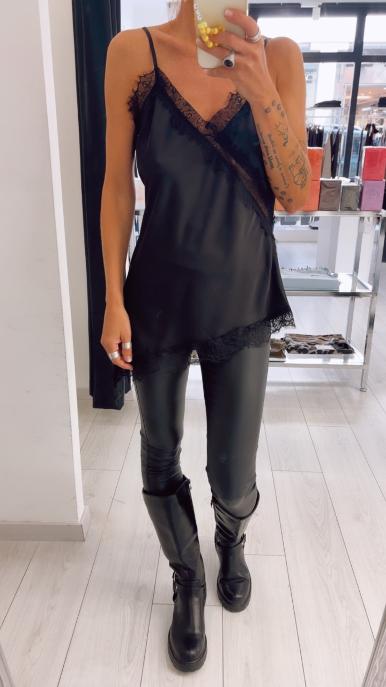 TOP CORTO RASO E PIZZO