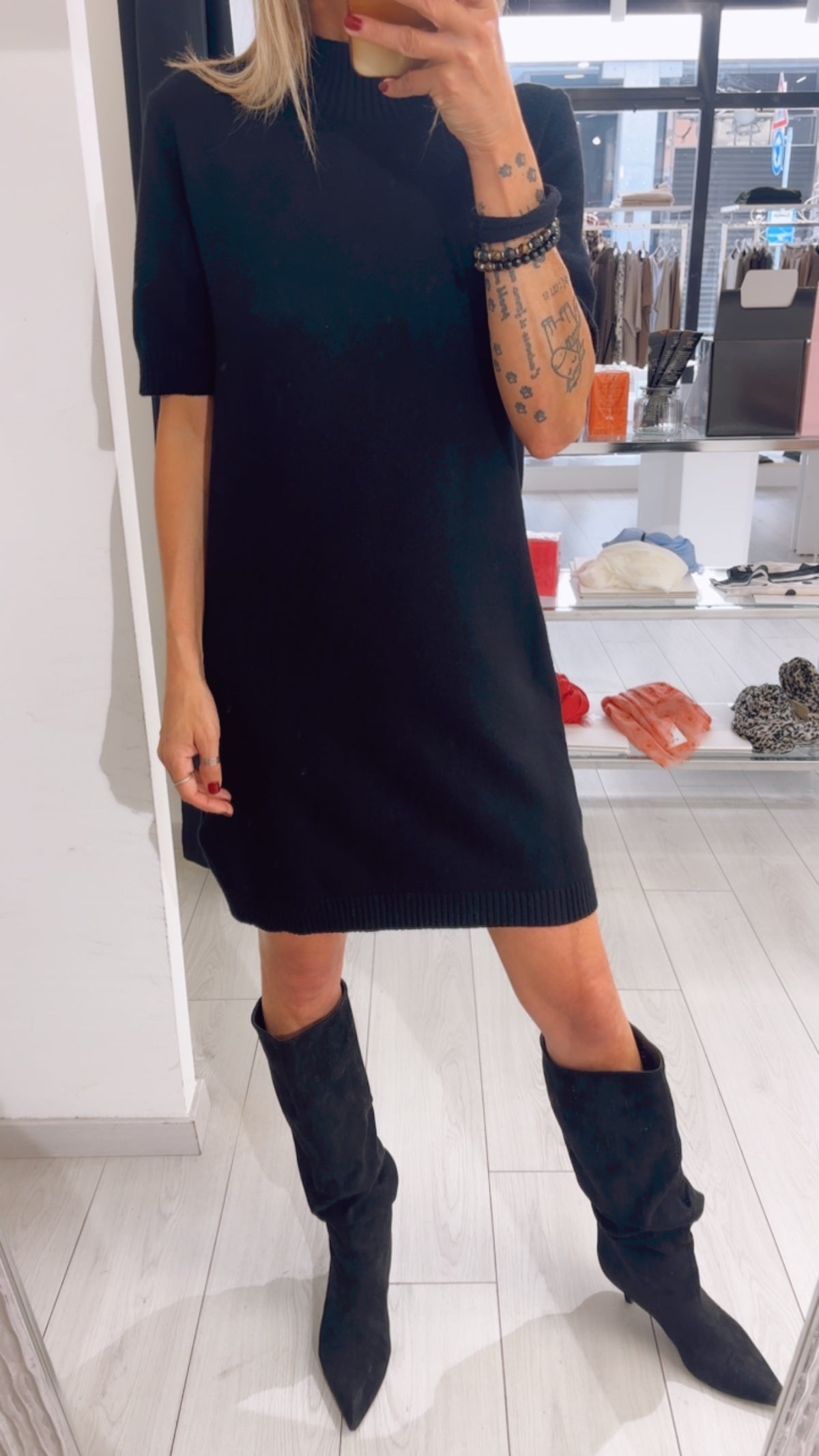 ABITO IN MAGLIA BASIC