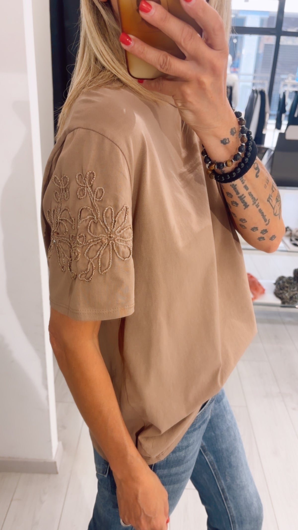T-SHIRT RICAMO