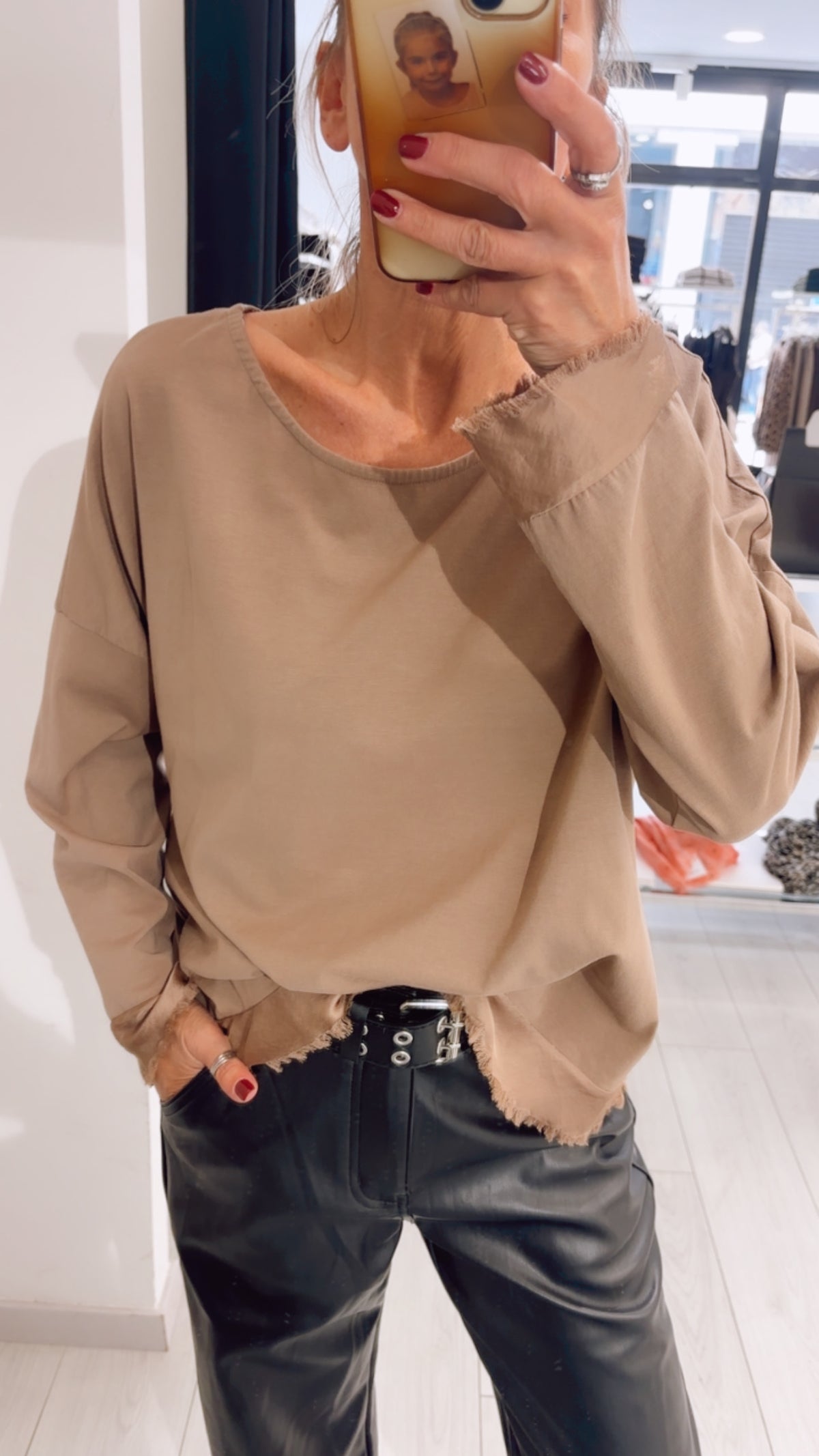 T-SHIRT BOTTONI DIETRO