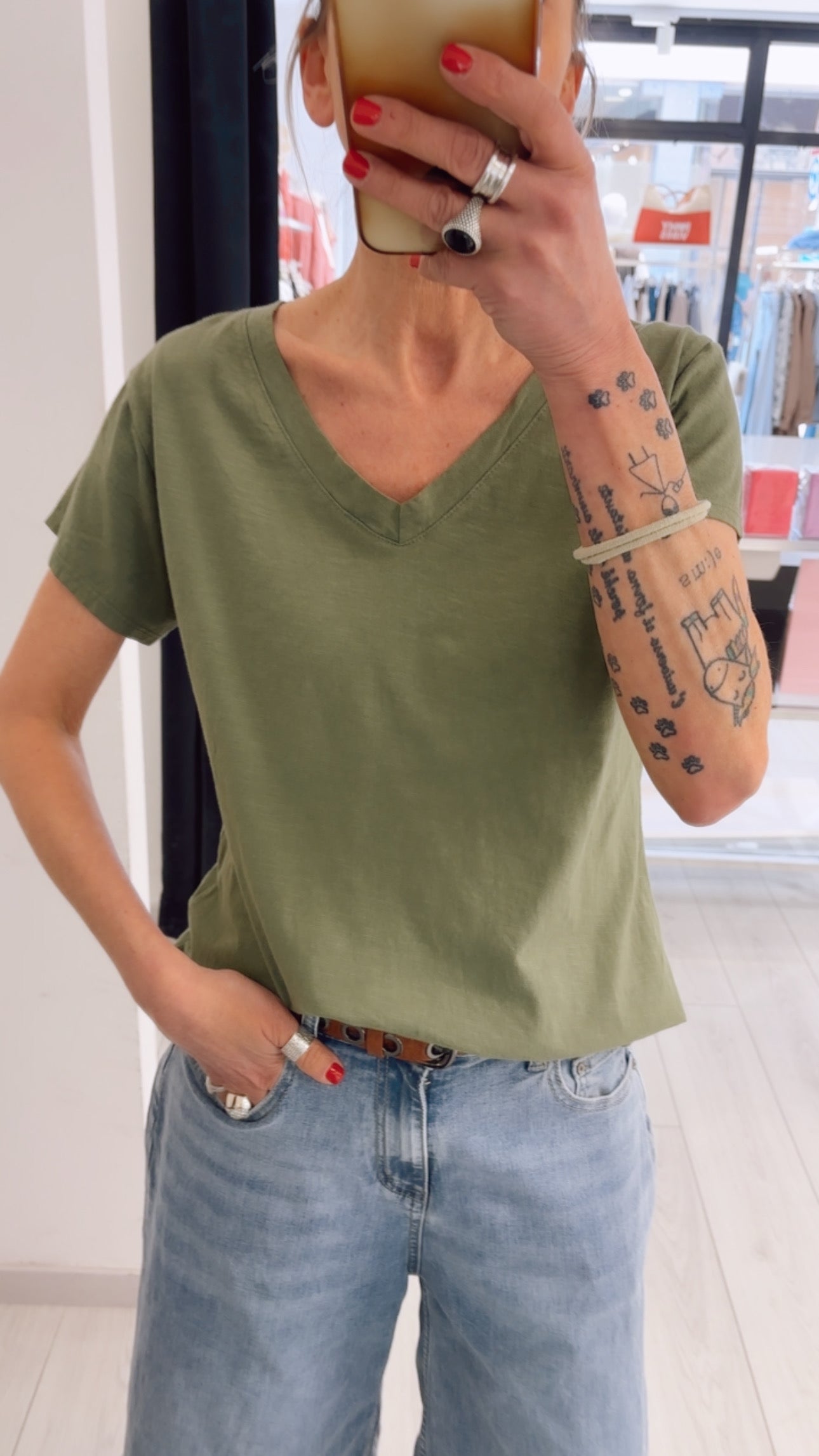 T-SHIRT V LOLLI