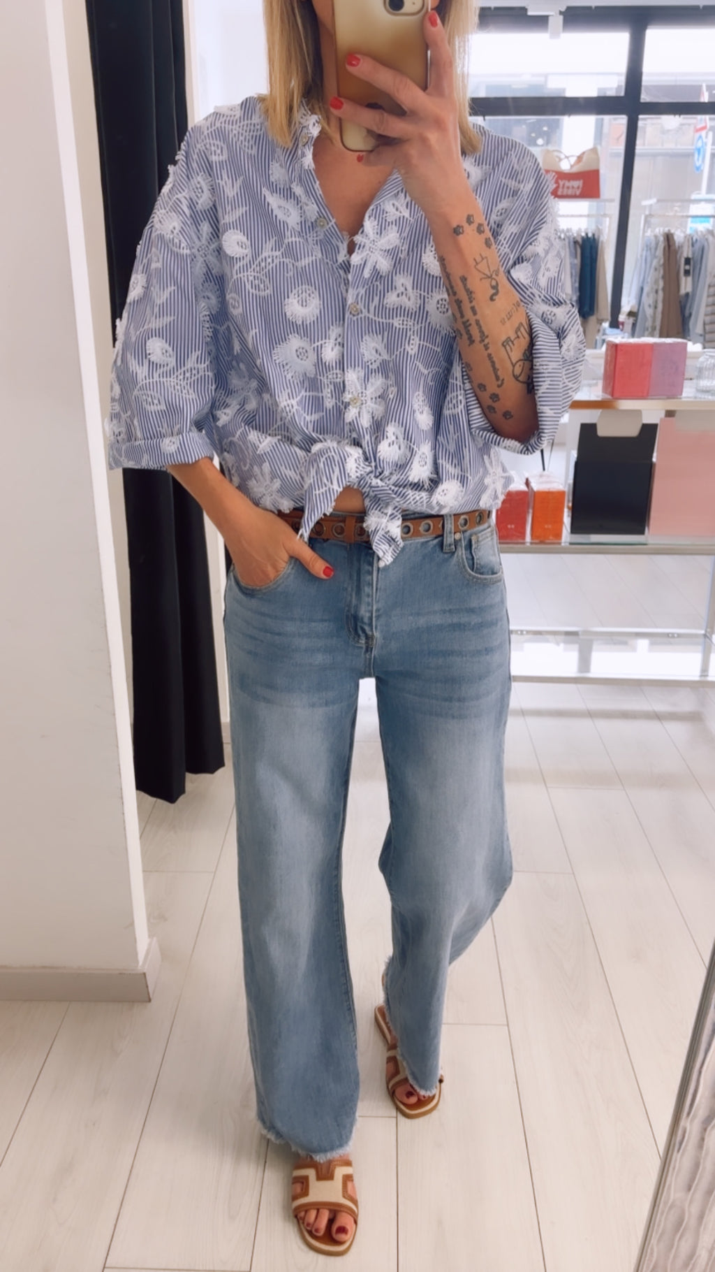 CAMICIA RIGHE E APPLICAZIONI