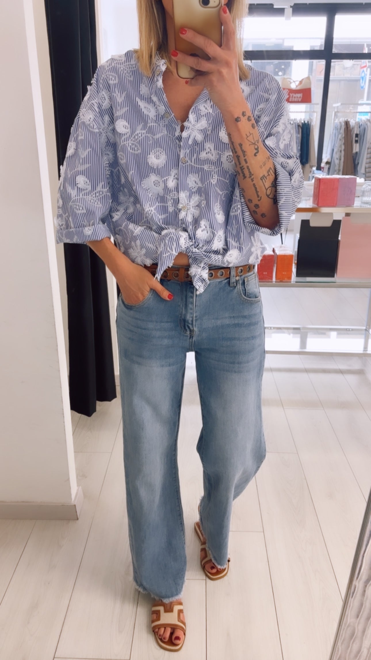 CAMICIA RIGHE E APPLICAZIONI