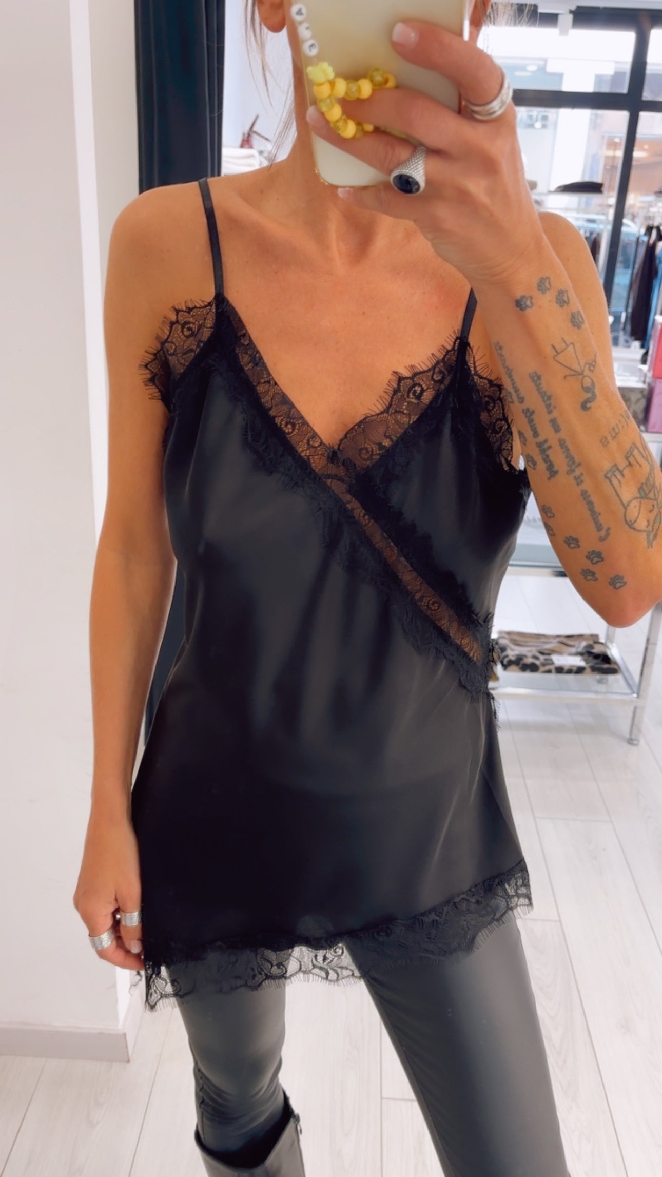 TOP CORTO RASO E PIZZO