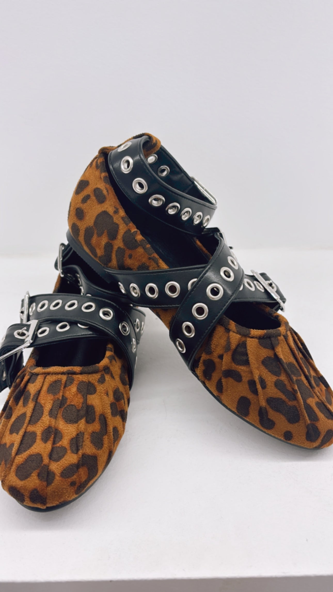 BALLERINE LEO