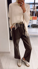 CHINO IN ECOPELLE FLAIR