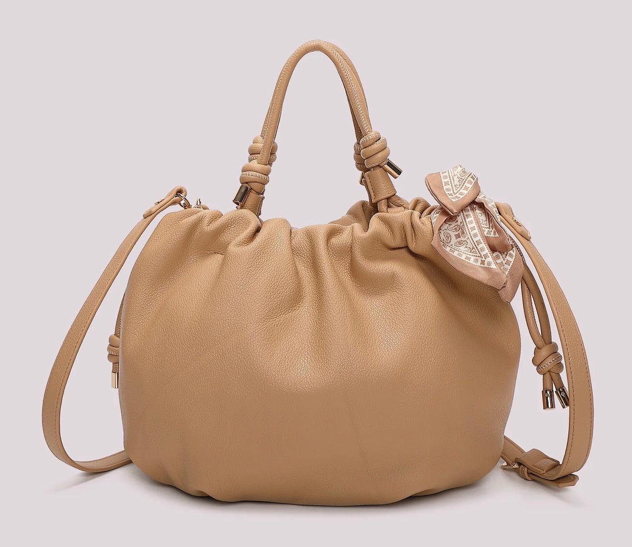 BORSA A MANO CON FOULARD