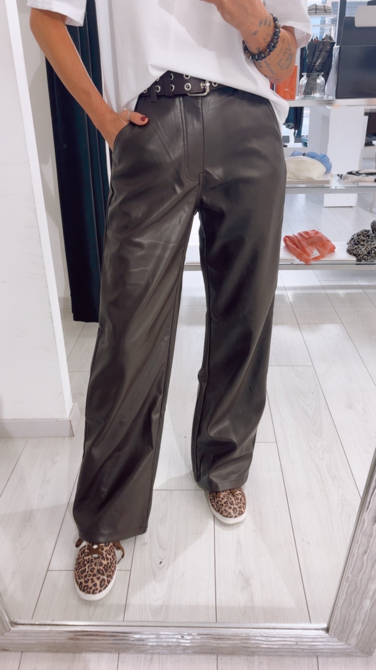 PANTALONE WIDE LEG ECOPELLE